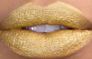 golden-goddess-gold-lipstick-by-kaoir-470x305